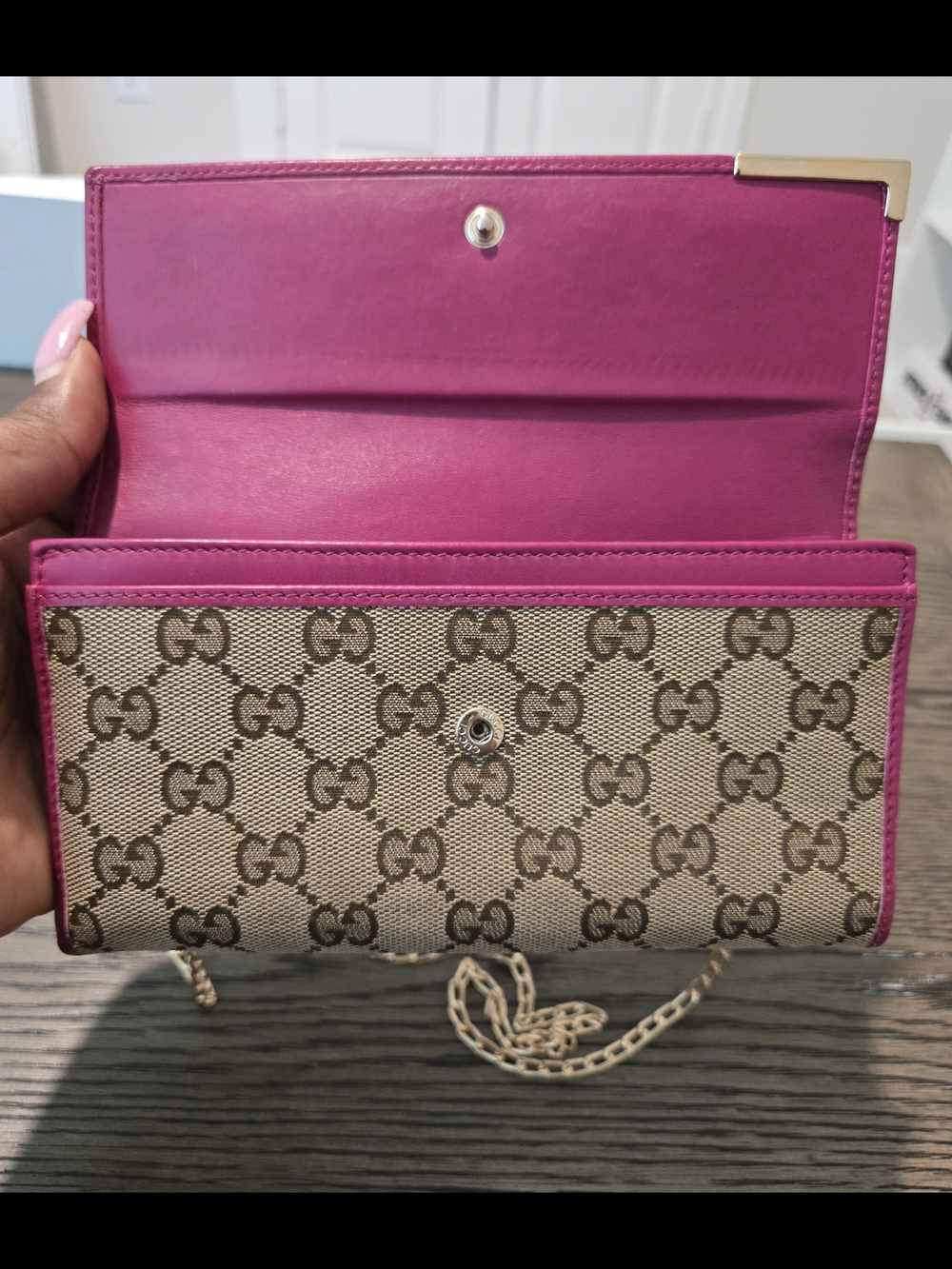 Gucci GG Canvas Bi-Fold Long Wallet Beige &  Pink comes with chain for crossbody
